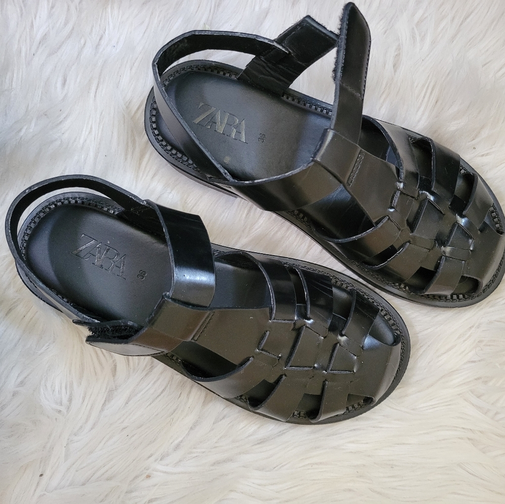SOLD Black fisherman sandals SOLD